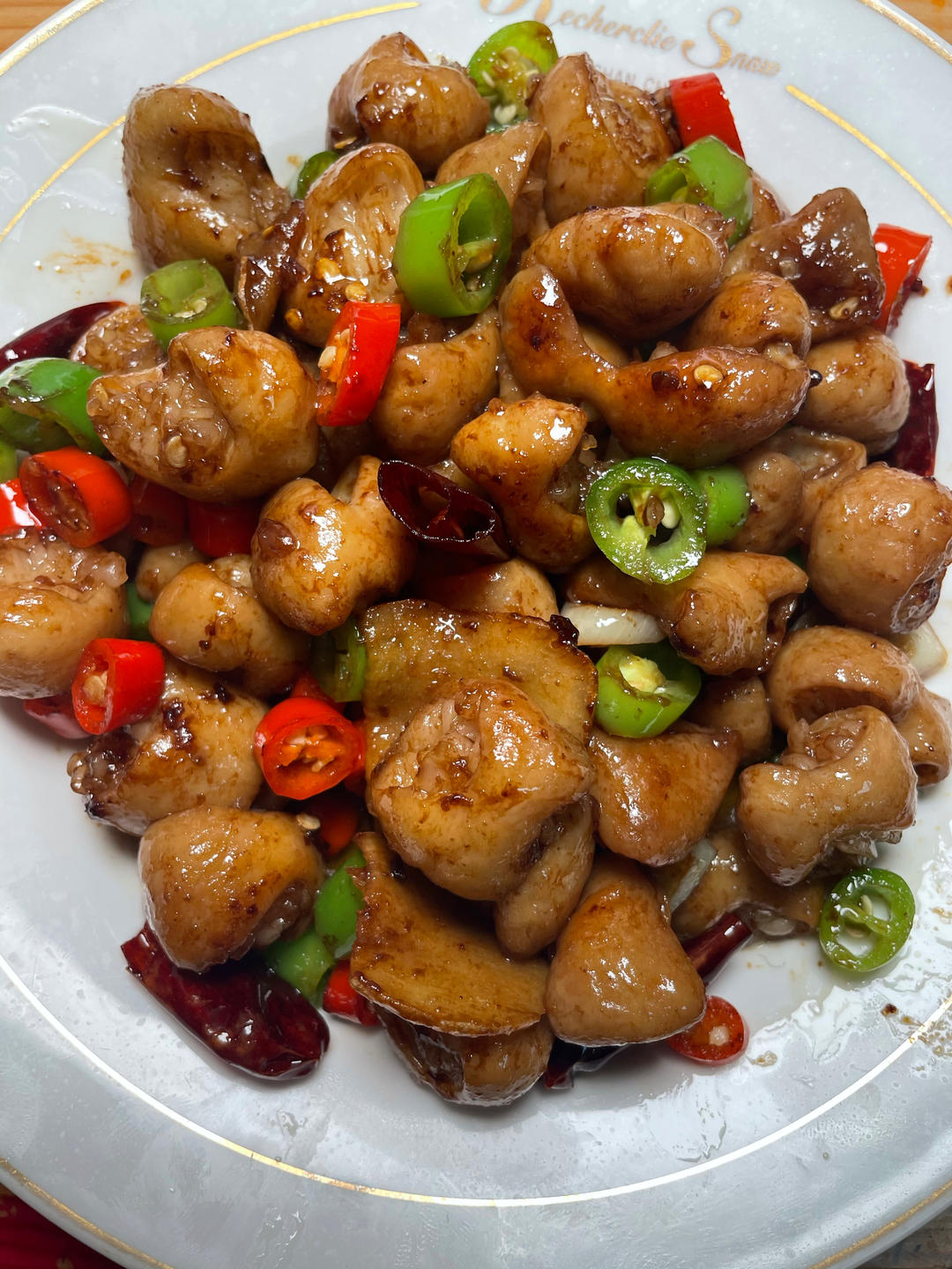 香辣过瘾的爆炒肥肠，这么做巨巨巨下饭！！