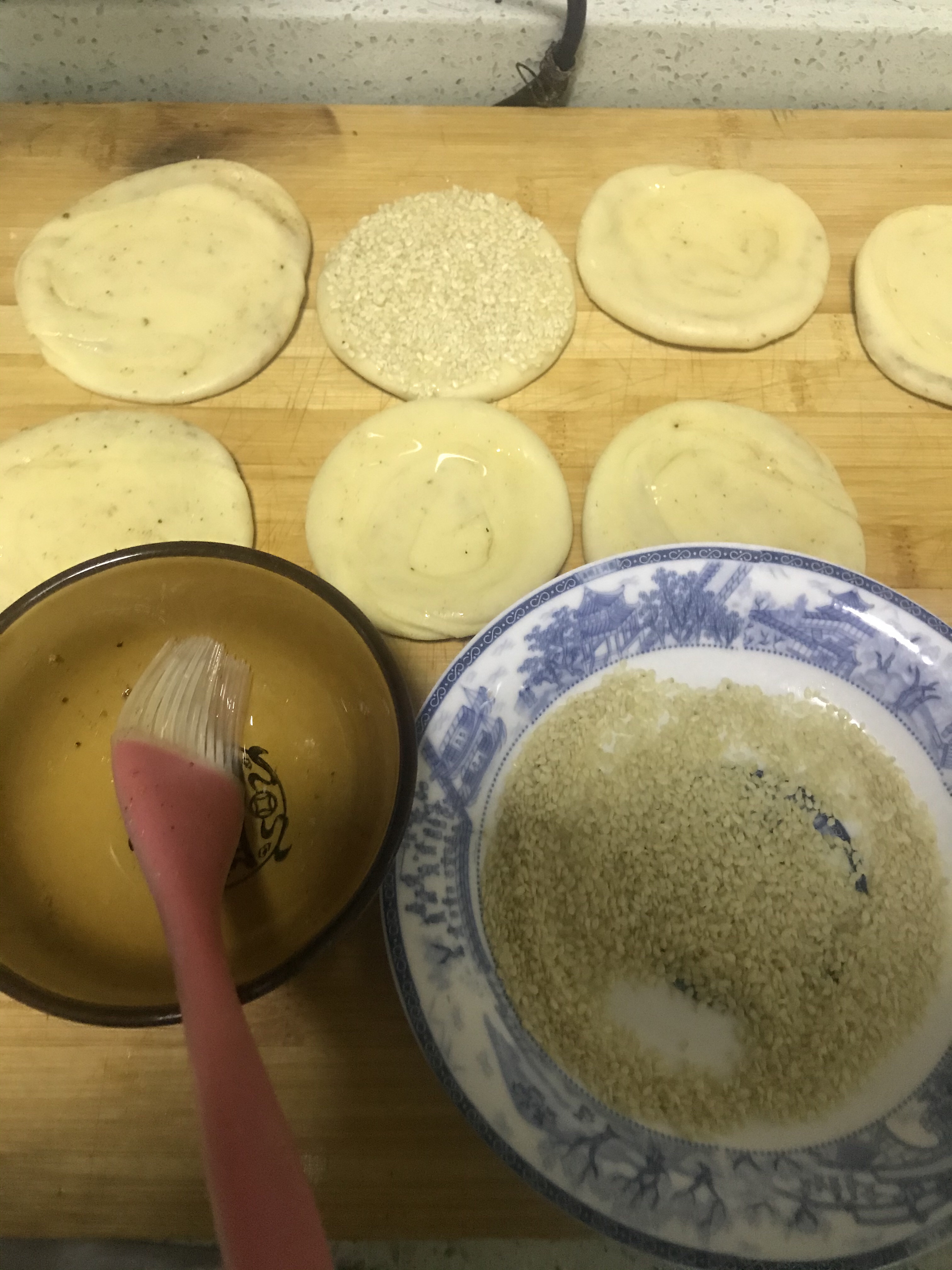 芝麻椒盐酥饼的做法 步骤10