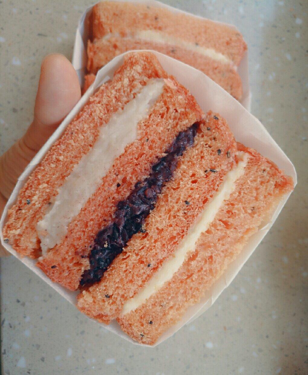 非常好吃的～紫米奶酪包（美味三明治）