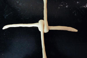 砂糖麻花面包（两股辫子）的做法 步骤5