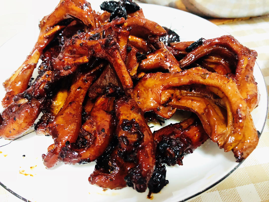 吮指酱香鸭翅