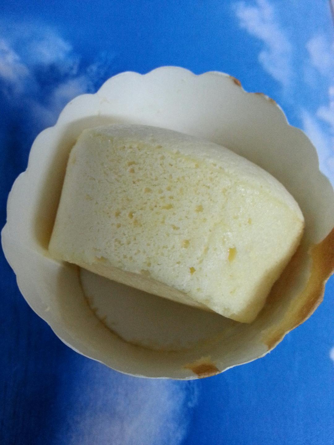 消耗淡奶油之作——淡奶油小蛋糕