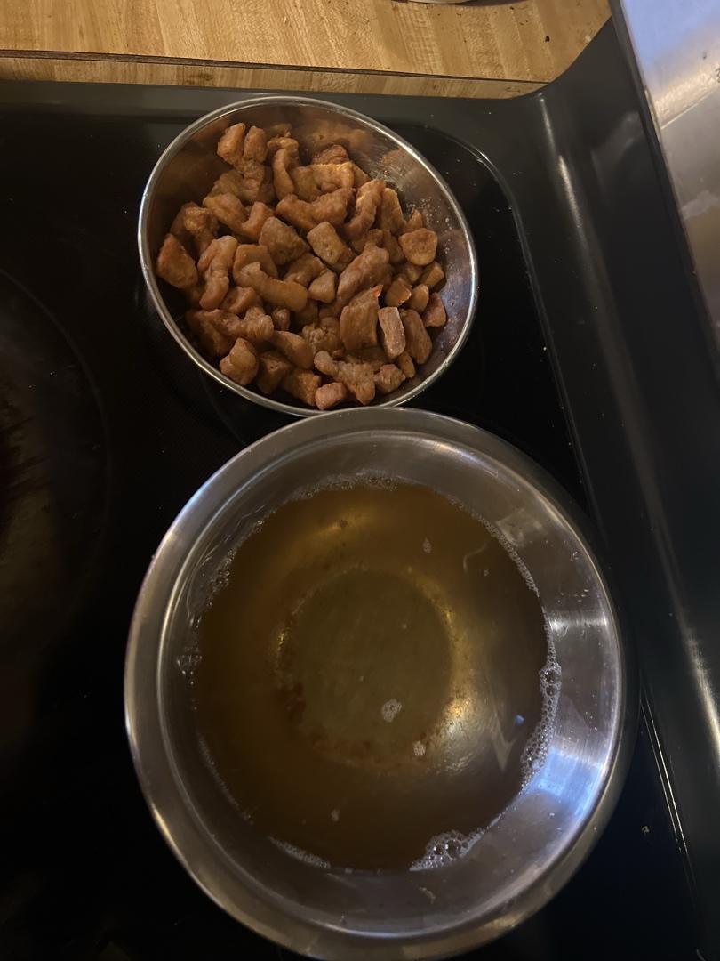 熬猪油渣渣/油吱了