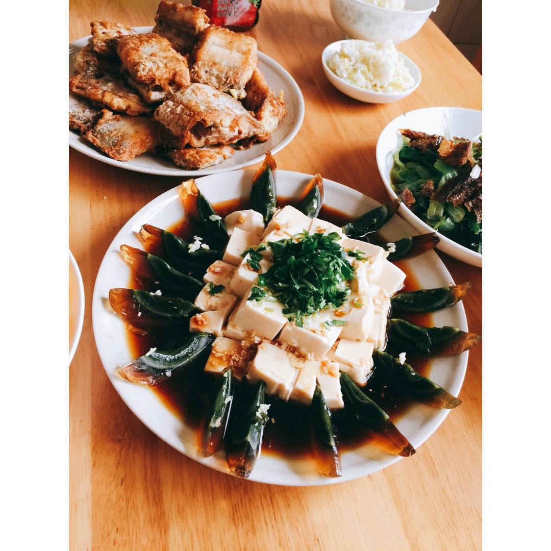 皮蛋豆腐
