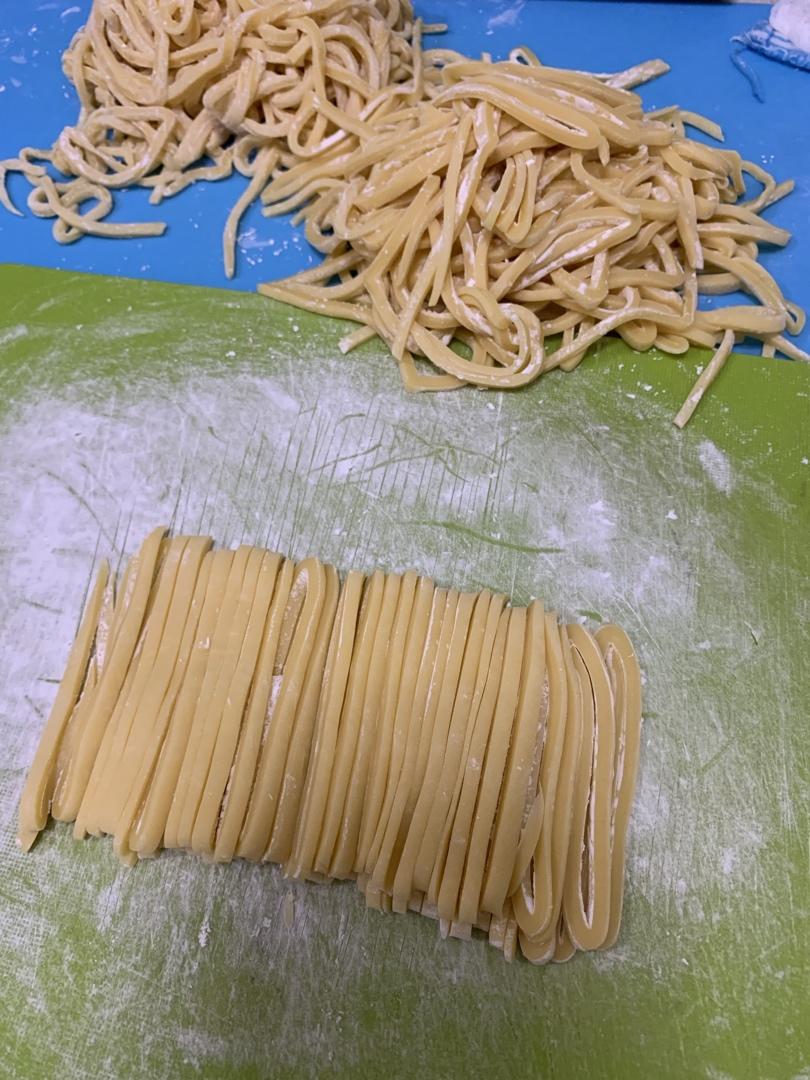 快手纯手工擀面条