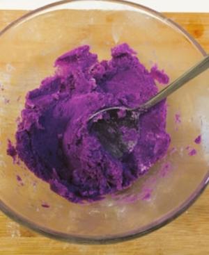 南瓜紫薯糯米糍的做法 步骤3