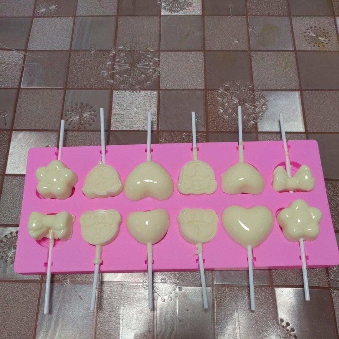 奶酪棒（秒杀市面上的妙可蓝多、女儿每天至少吃两支）