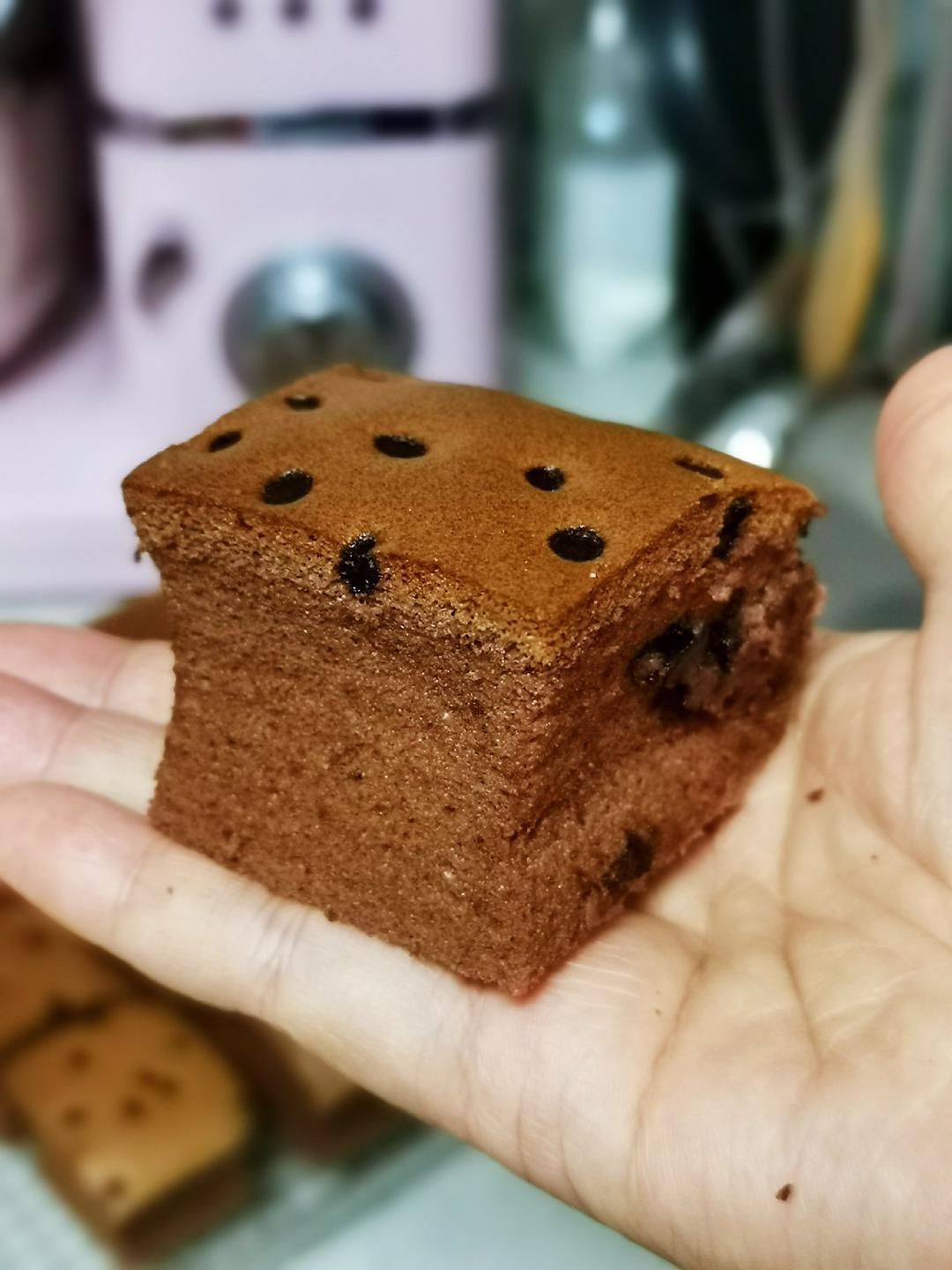 柔软细腻，浓郁香气的巧克力古早味蛋糕