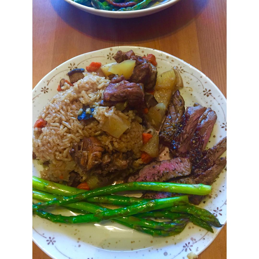 喷香排骨焖饭（爆好吃）