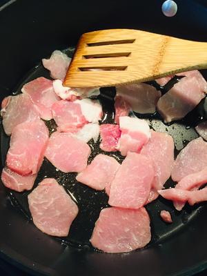 五分钟懒人尖椒炒肉的做法 步骤2