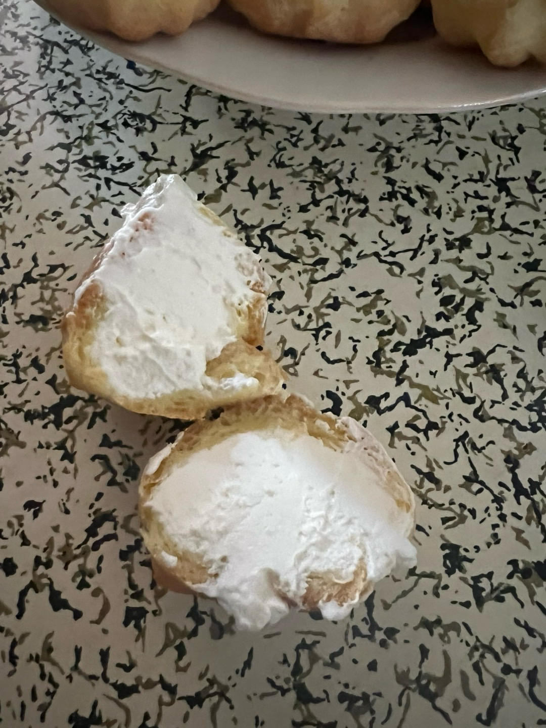 简单易成功的奶油小泡芙做法