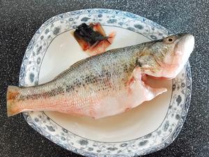 平底锅烤鱼（鱼香）的做法 步骤1