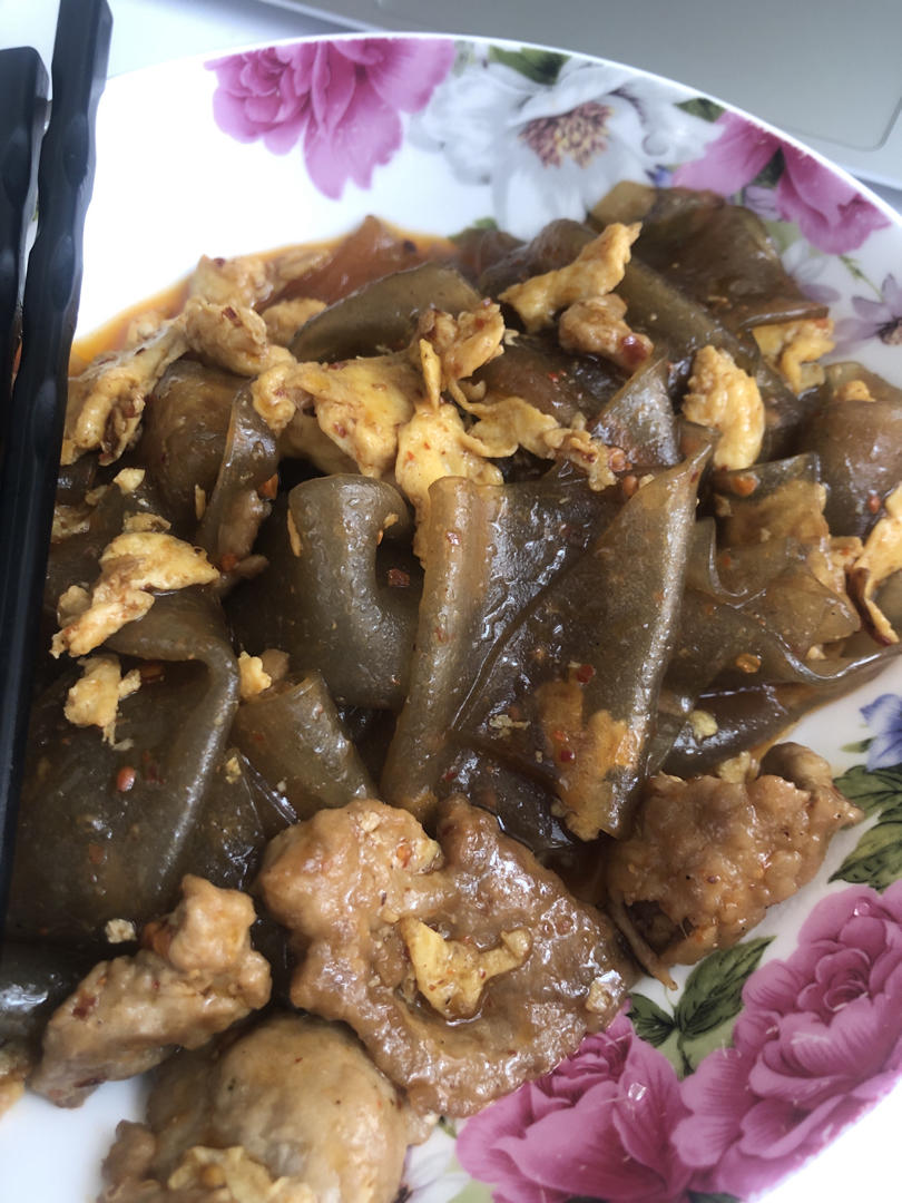 比麻将宽粉还好吃的麻辣宽粉