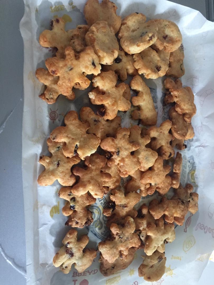 大孔奶酪饼干