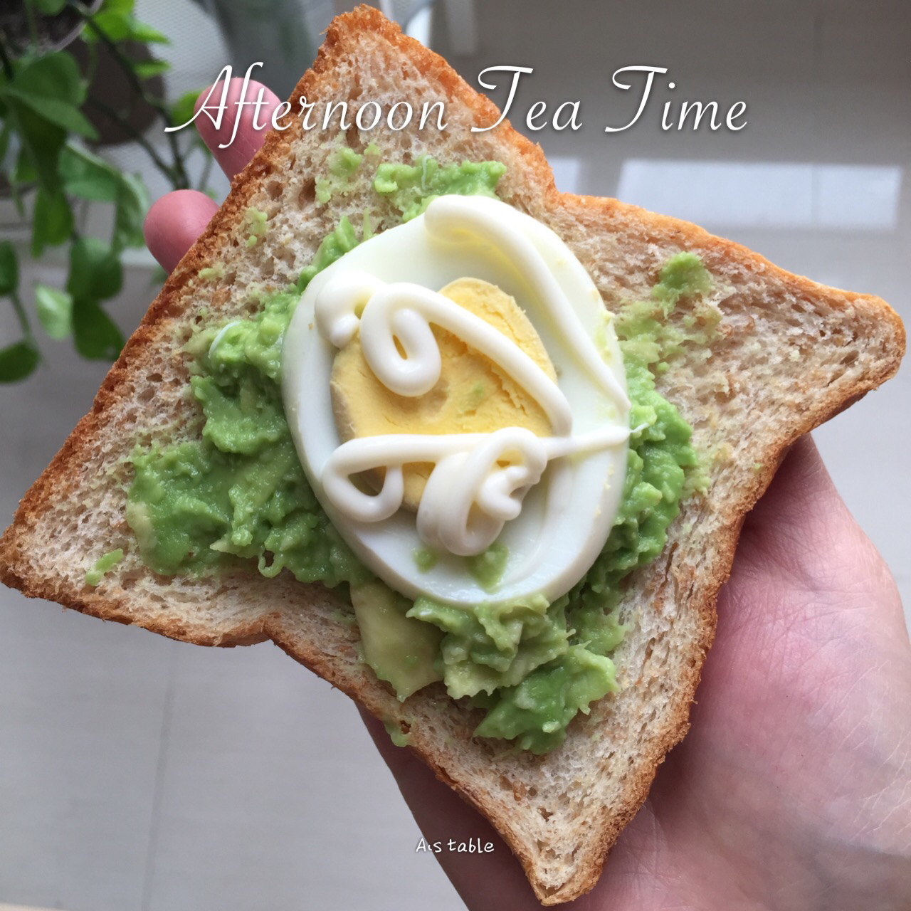 备孕期的吃食-牛油果鸡蛋面包