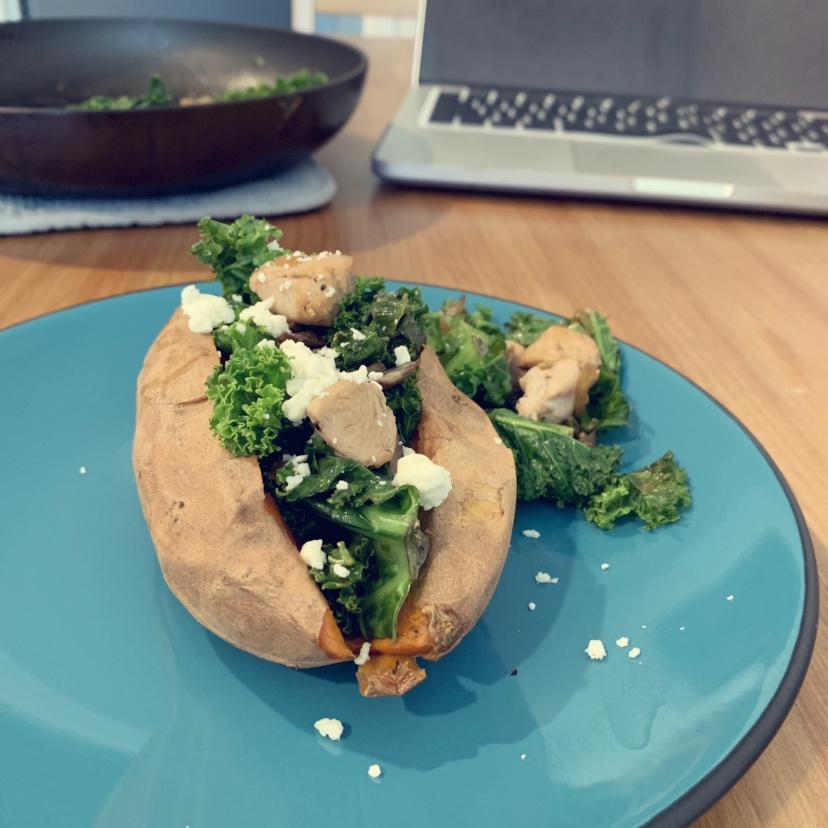 Chicken Spinach Mushroom and Feta Stuffed Sweet Potato芝士鸡肉菠菜蘑菇填地瓜