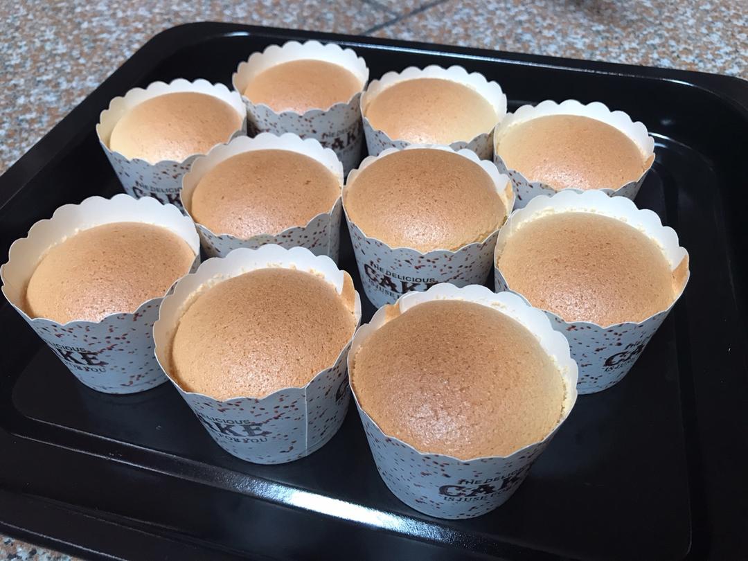 椰汁纸杯蛋糕