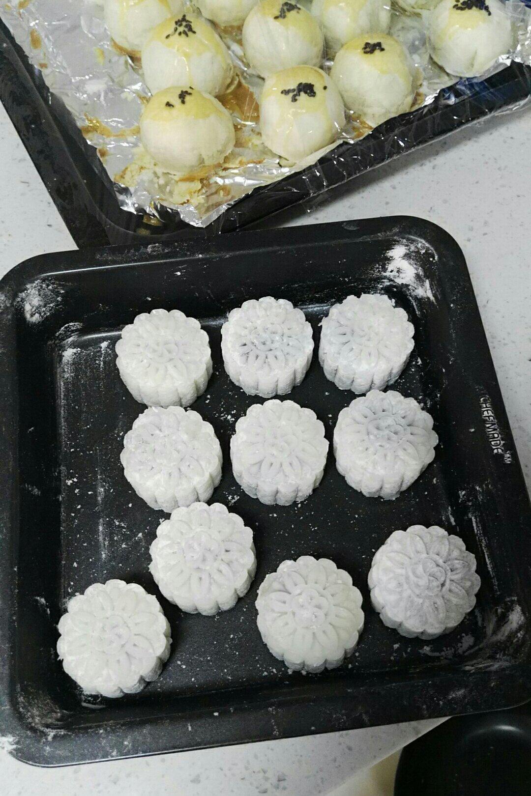 冰皮豆沙月饼