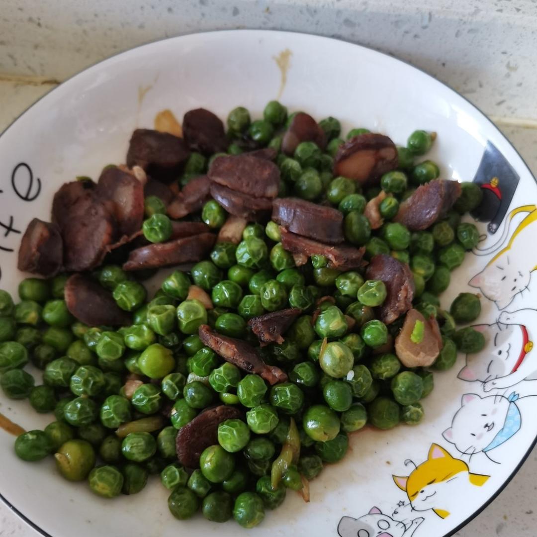 青豆炒腊肠