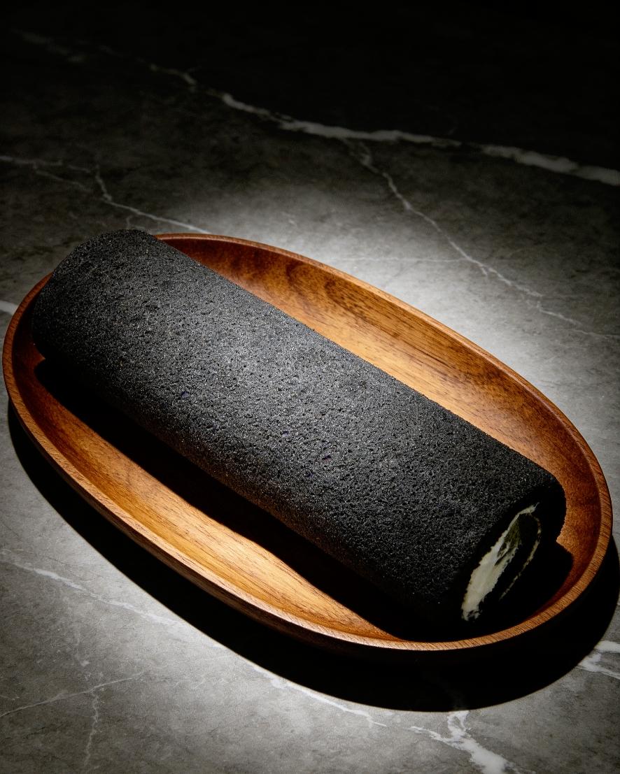 LL 竹炭黑蛋糕卷「戚风瑞士卷」