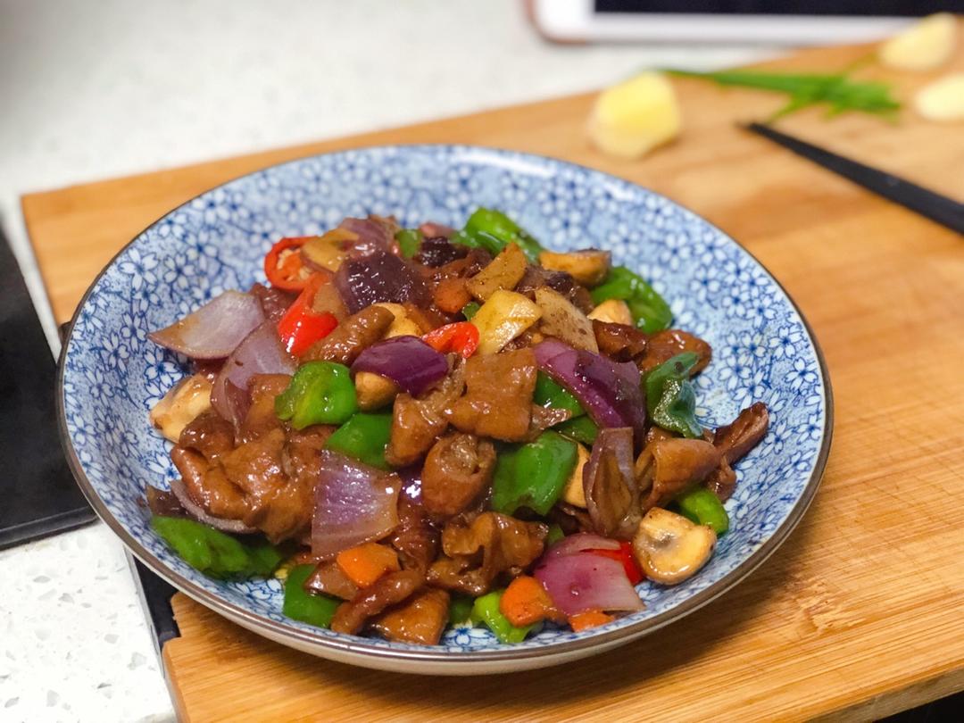 好吃到爆火爆肥肠