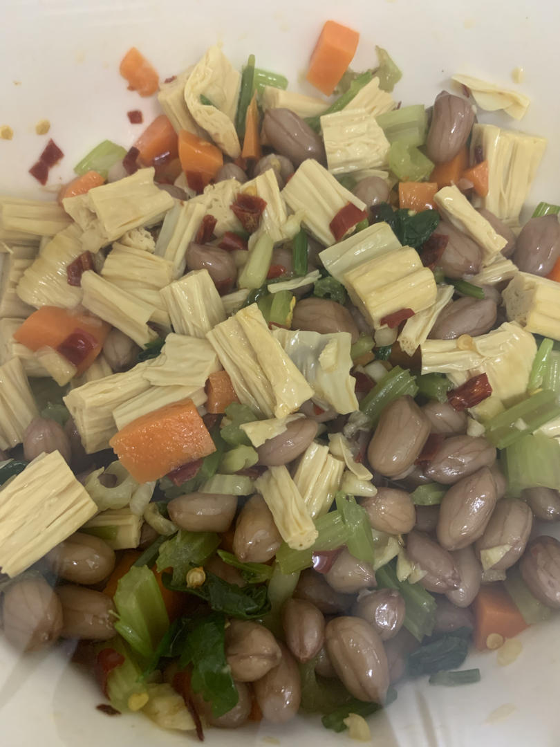 凉拌芹菜腐竹花生米