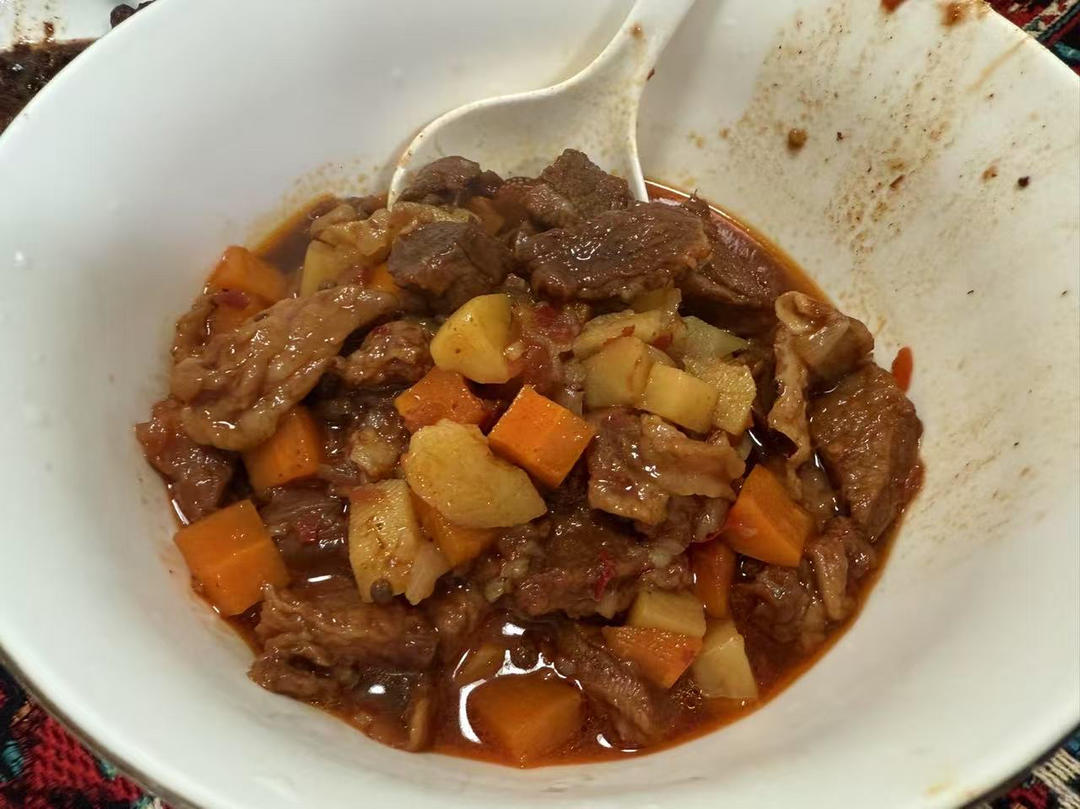完胜刘一锅的 筋头巴脑炖土豆胡萝卜