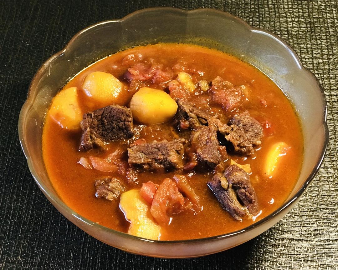 西红柿炖牛腩（牛肉）