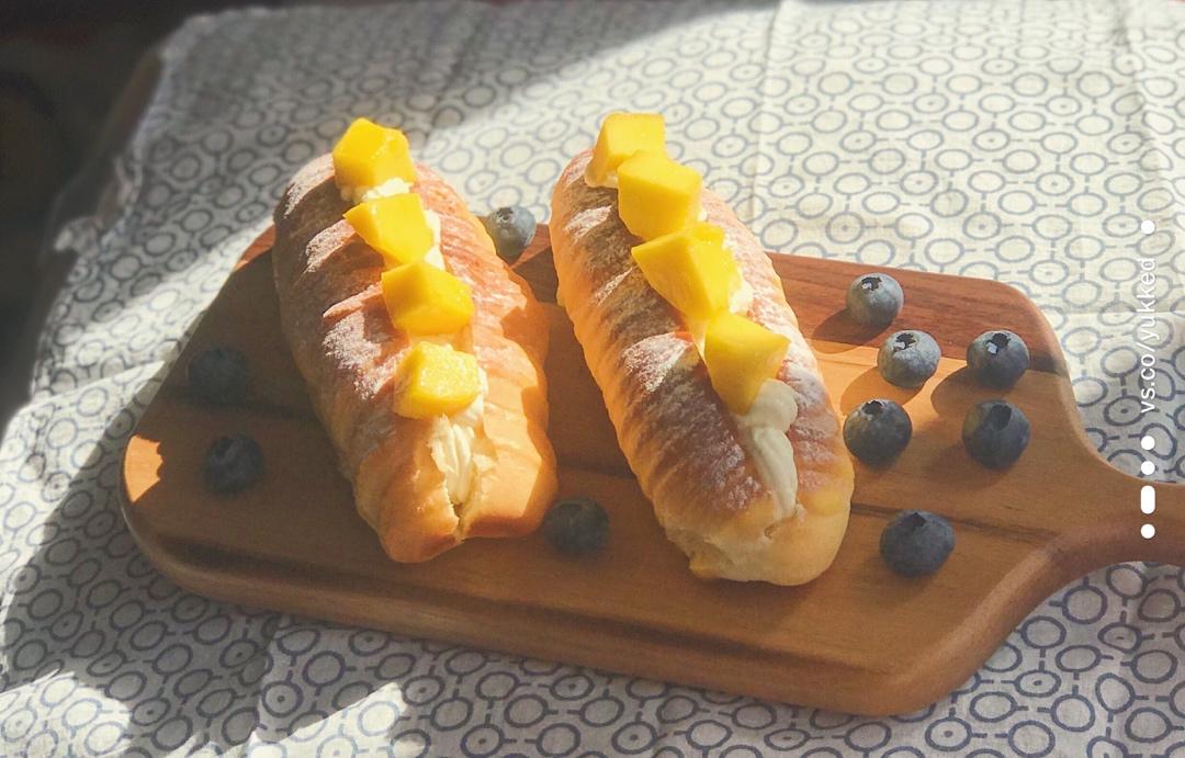 草莓奶露维也纳【毛毛虫面包】