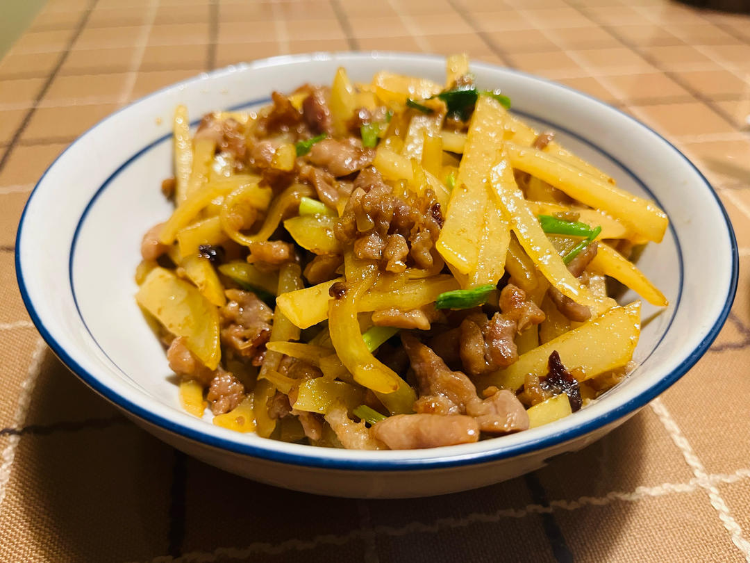 简单快手的土豆丝炒肉丝！拌饭绝绝子！！
