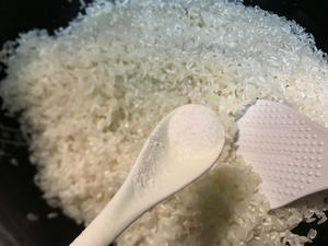 一碗米饭🍚｜粒粒分明的蒸米饭！的做法 步骤4