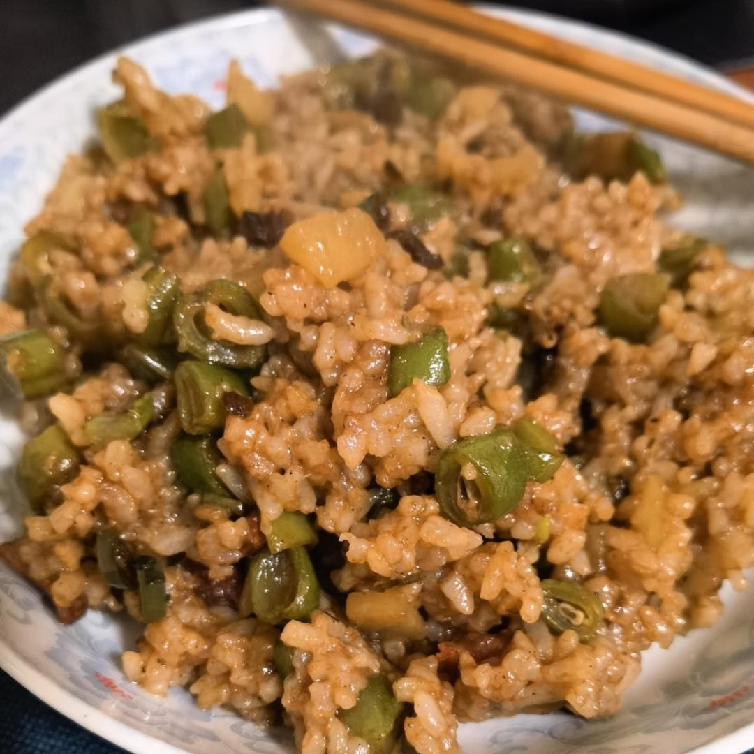 洋芋四季豆腊肉孔饭