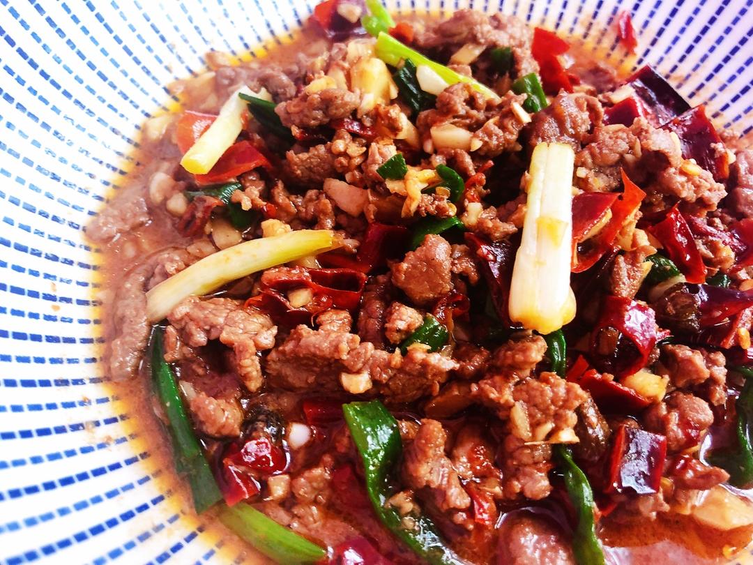 禧物设计的三餐做的十八秒生爆牛肉