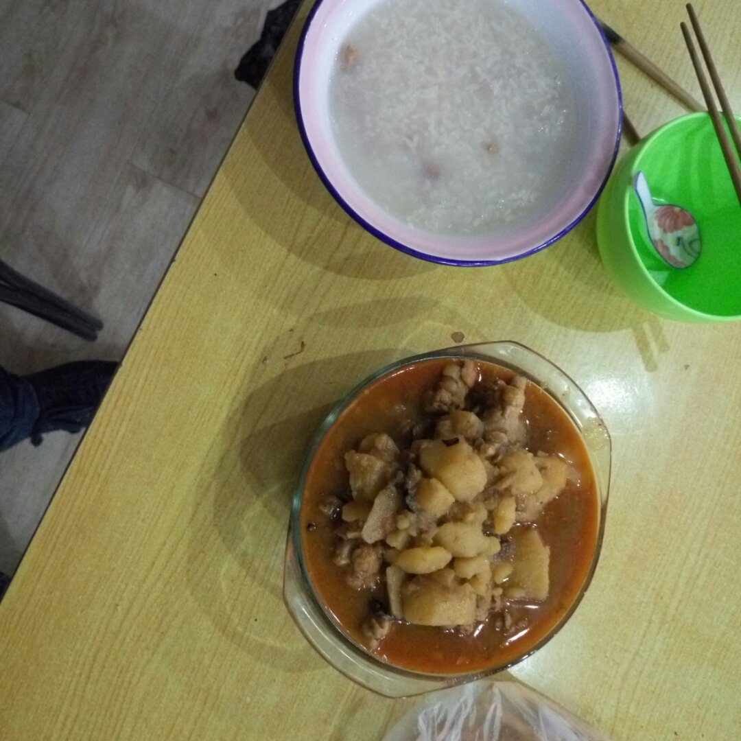 鸡腿炖土豆超级快手菜