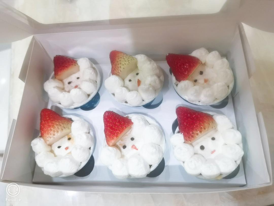 圣诞纸杯蛋糕(超详细视频教程)