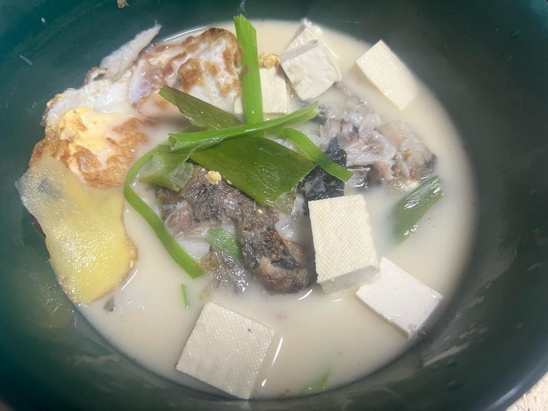 奶白奶白的鲫鱼豆腐汤