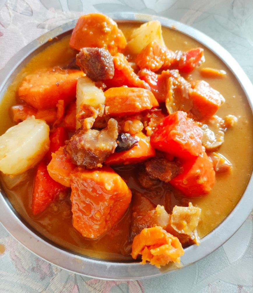 胡萝卜红薯炖牛肉