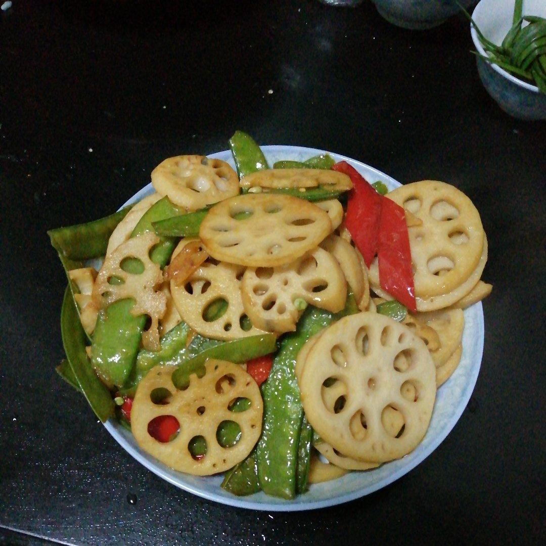 栋焱做的荷塘月色荷兰豆炒藕片