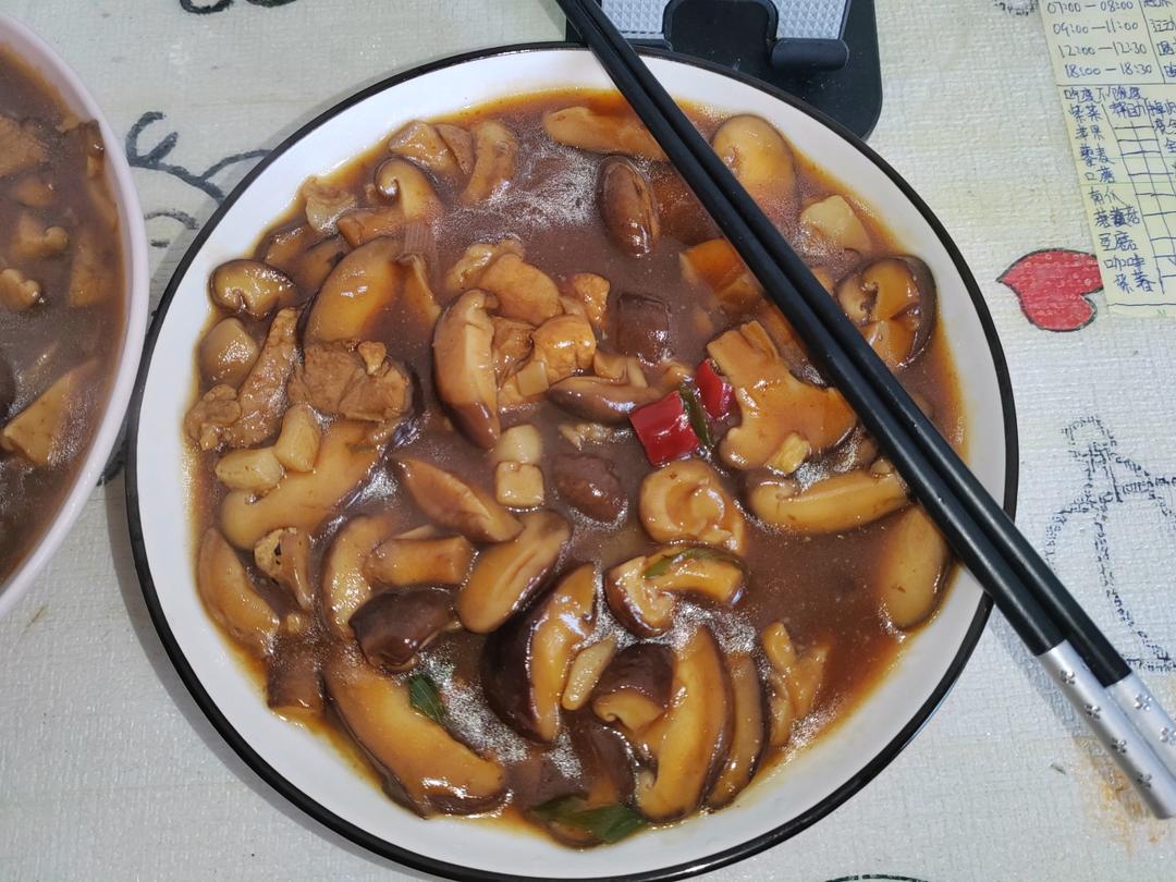 鲜香菇炒肉片