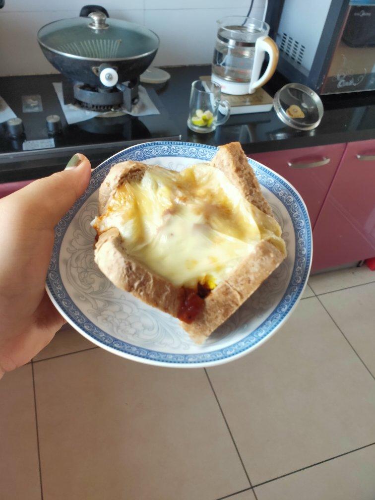 金枪鱼鸡蛋芝士面包盏