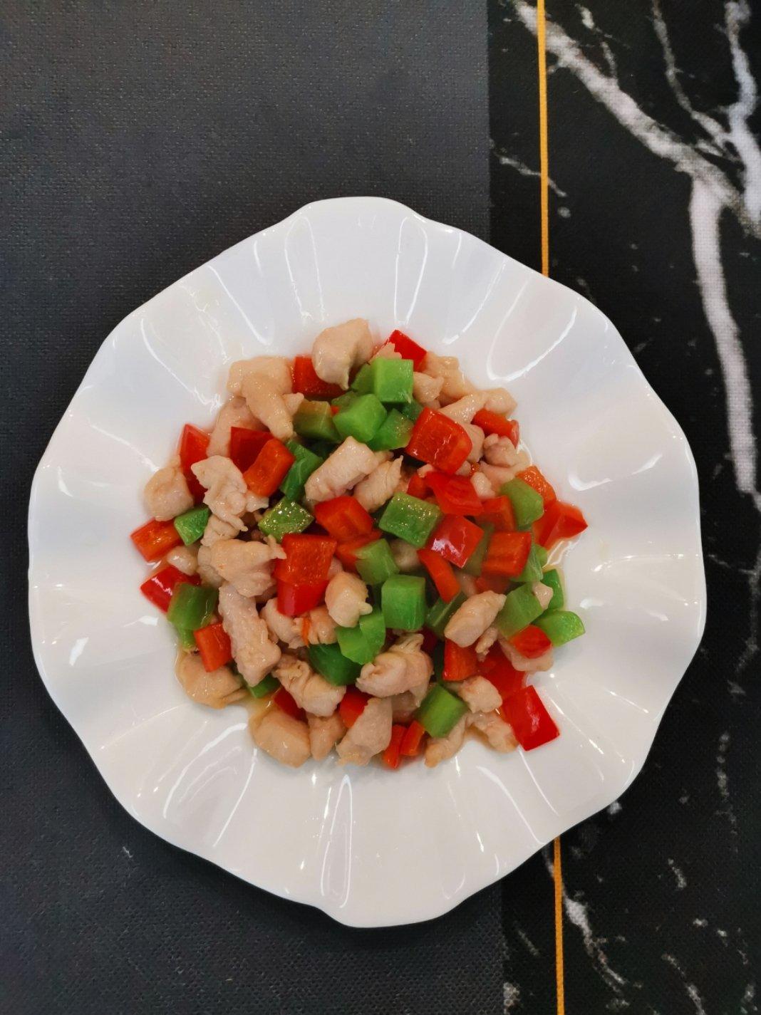 彩椒炒鸡丁