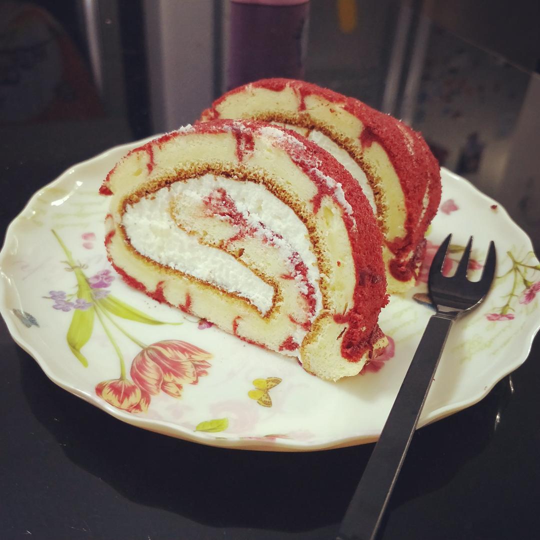 红丝绒旋风蛋糕卷