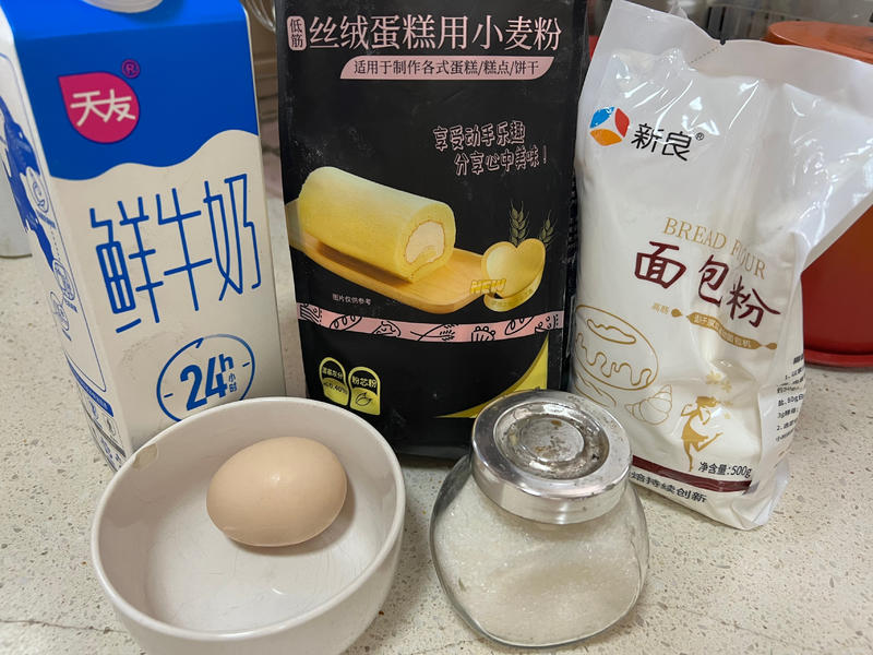 纯奶手撕吐司的做法 步骤1