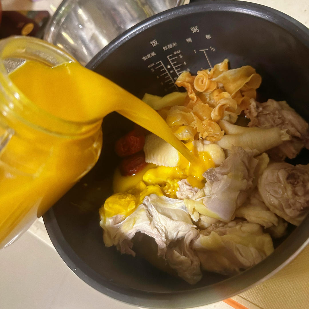 网红美食在家做｜金汤花胶鸡