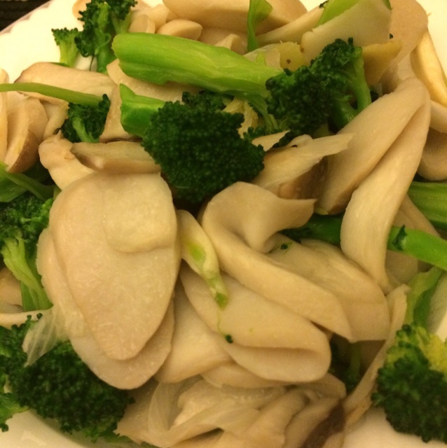 杏鲍菇扣西兰花