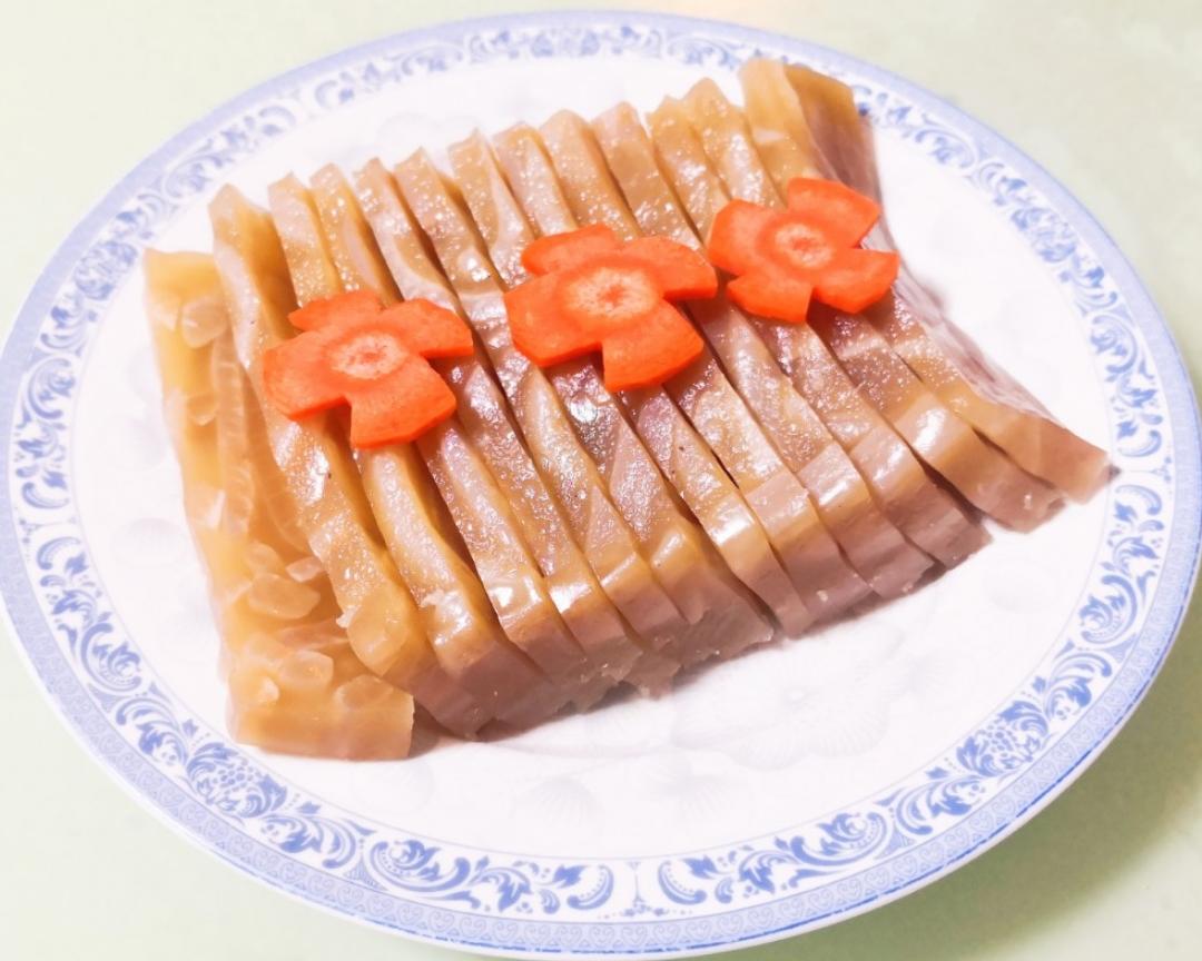 自制“肉皮冻”的做法