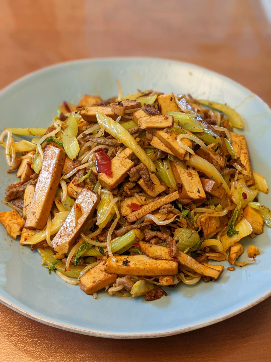 芹菜香干炒肉丝