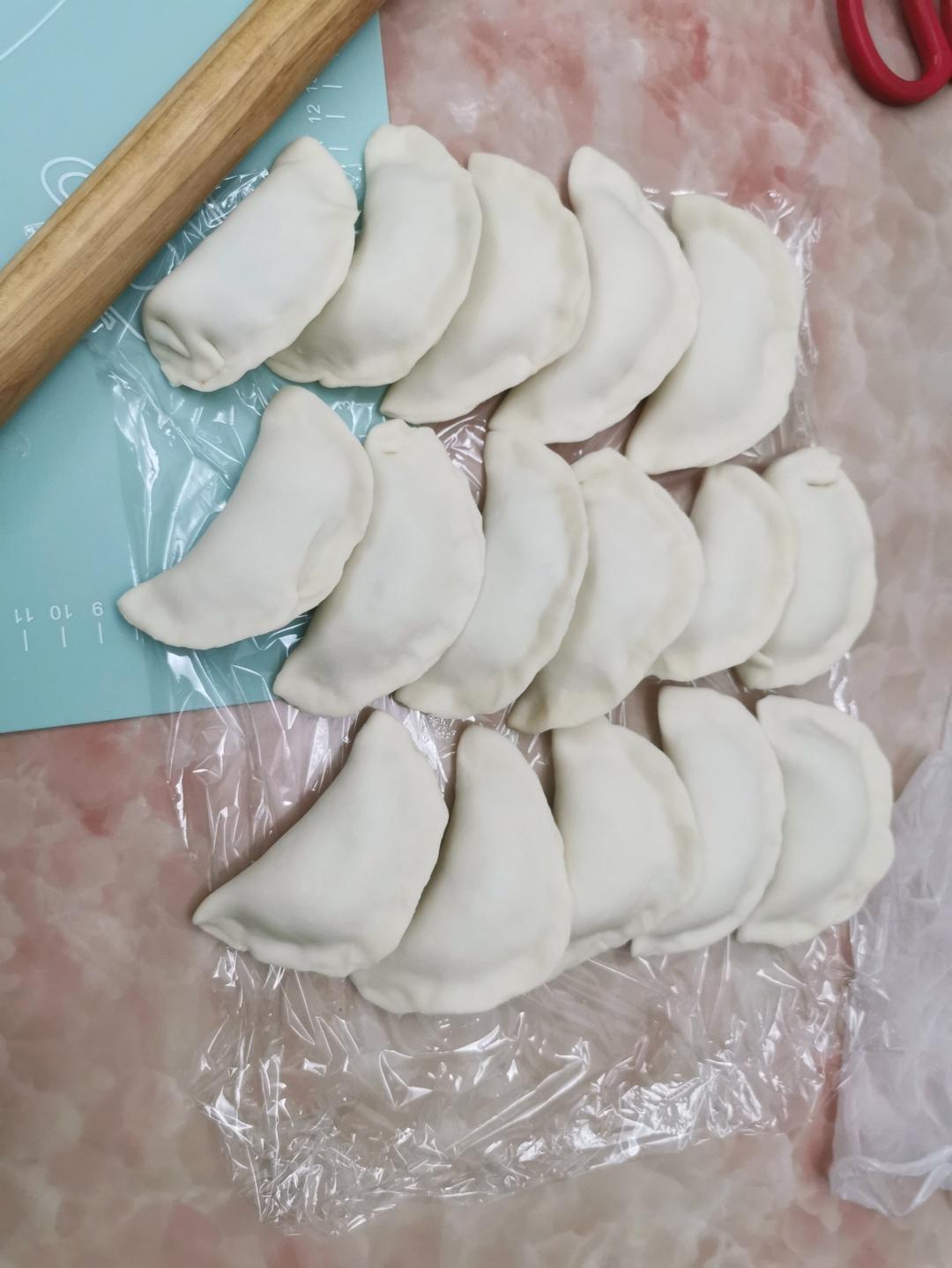 手工揉面三分钟，又韧又薄又好包的饺子皮