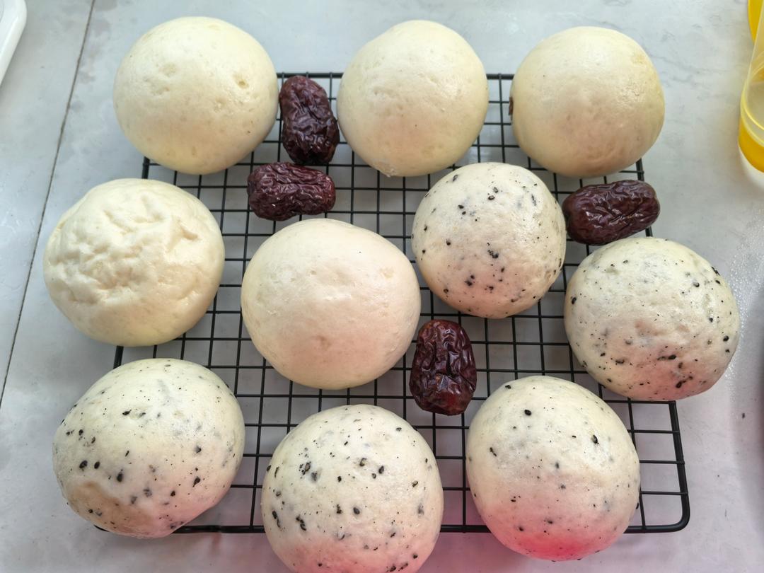 波兰种黑芝麻馒头