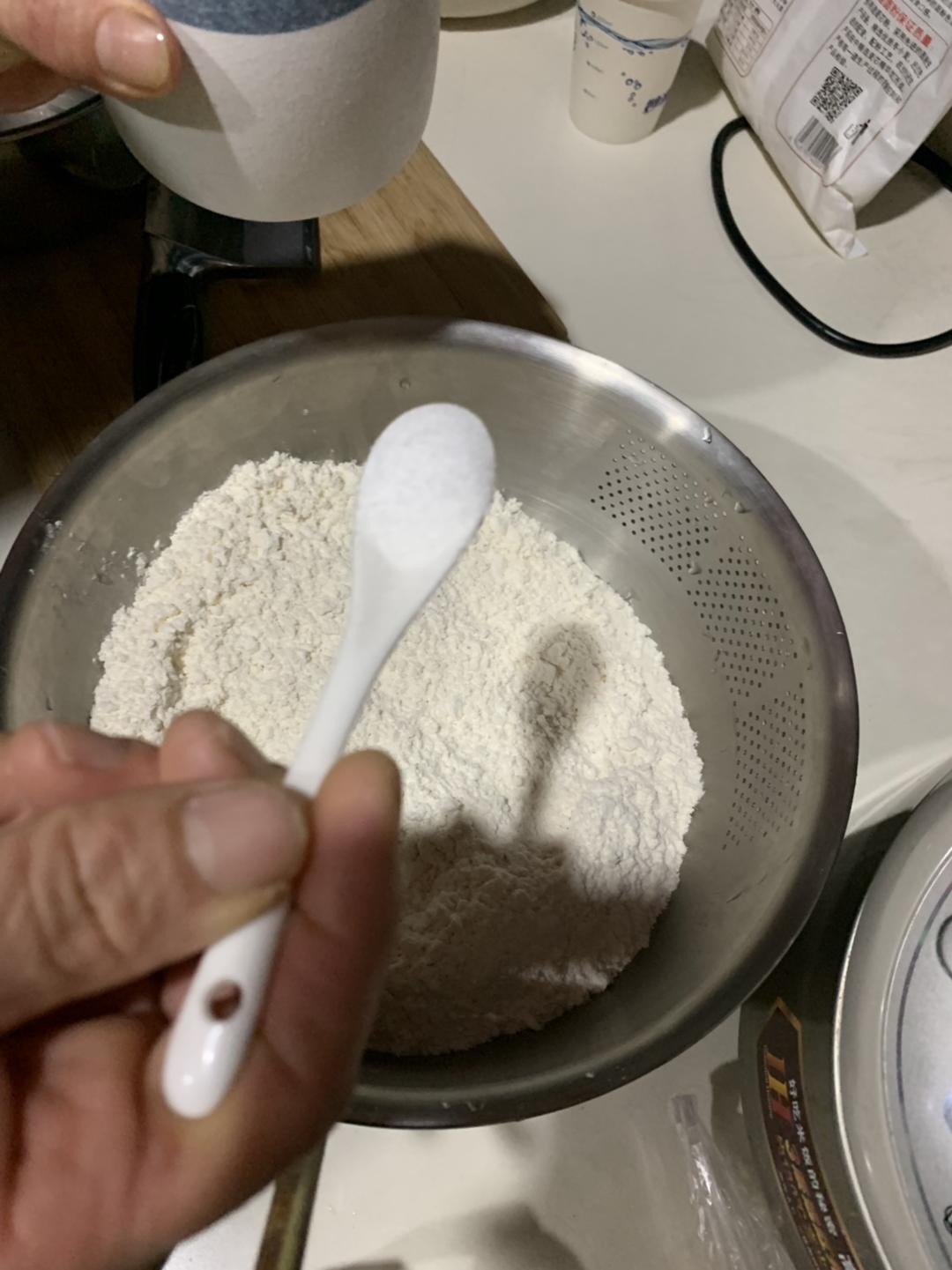 纯奶手撕吐司的做法 步骤1